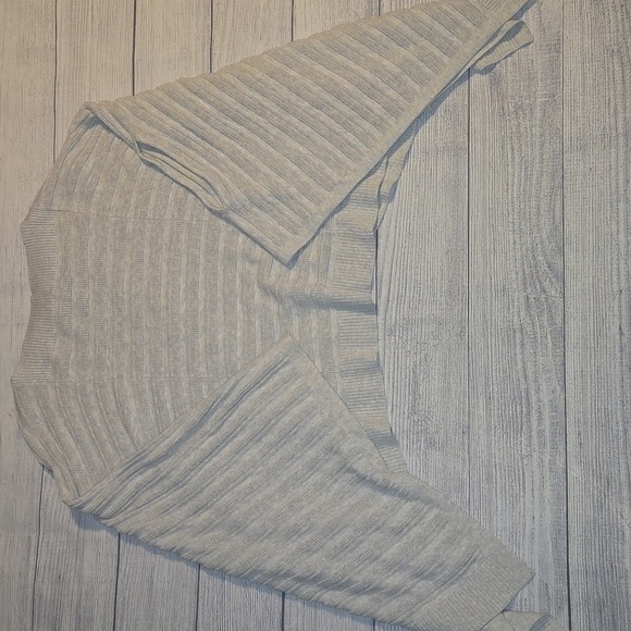 Lululemon Forward Flow Poncho Light Gray One Size - Picture 2 of 7